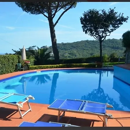 Rappallina Bilocale Vista Mare Con Piscina Appartamento *